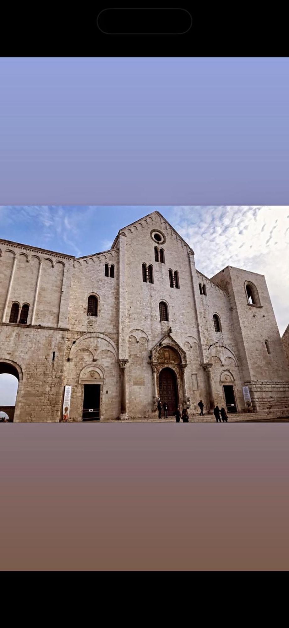 Isabel House * Bari